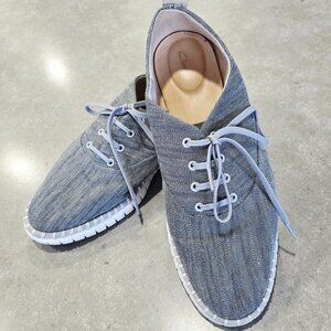 CLARKS Women's Classic Laced Up Fabric Upper Shoes - Grey/White - Size 9.5M